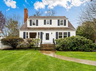 64 Wesskum Wood Rd, Riverside, CT 06870