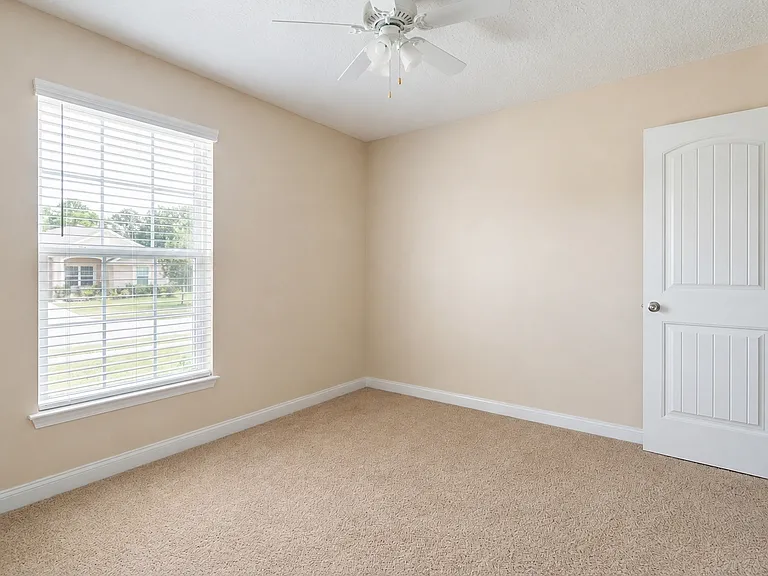 1106 Creekside Cir — Photo 10