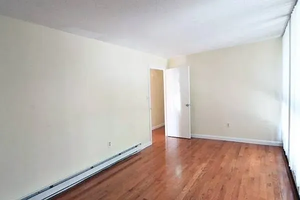 2 bed, 780 sqft, $3,200 — Photo 3