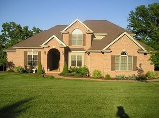 946 Prairie View Ct, Washington, MO 63090