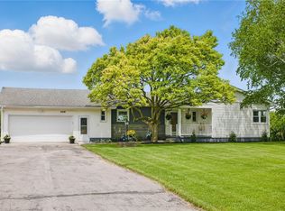 8281 E Main Rd, Le Roy, NY 14482