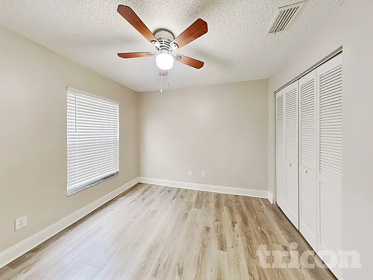 1115 Hardwood Dr — Photo 7