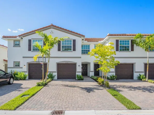 6758 Broadwater Ln, Lake Worth, FL 33467