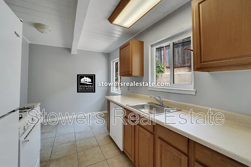 3 bed, 2.0 bath, 1068 sqft, $3,495 — Photo 4