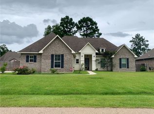 815 Lee Dr, Ponchatoula, LA 70454