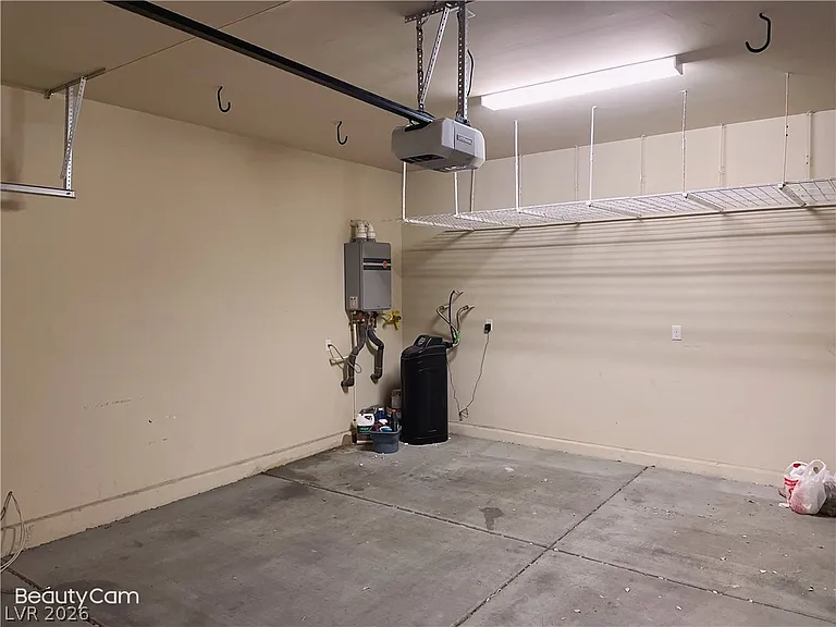 5704 Shadow Bend Dr — Photo 36