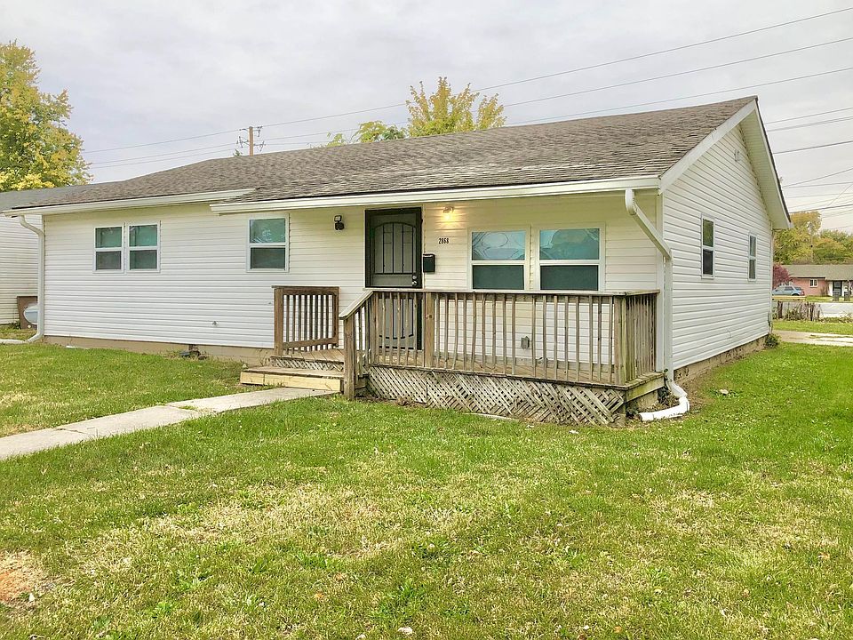 1st image of 2868 Caroline Ave
