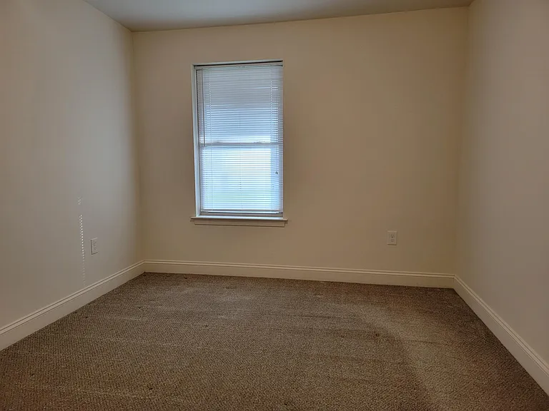 130 Tom Ave #F — Photo 12