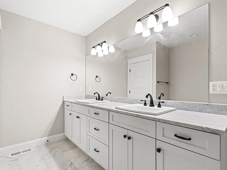 7676 N Decatur St #A — Photo 11