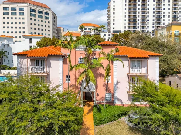 29 Santillane Ave APT 7, Coral Gables, FL 33134