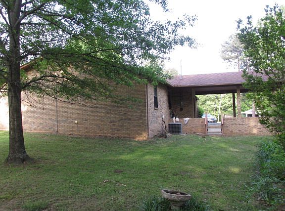 3rd image of 206 Moore Dr
