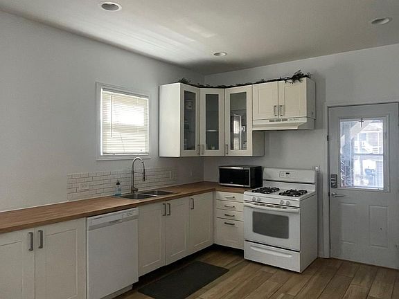 3rd image of 2324 N 74th Ct Floor 1