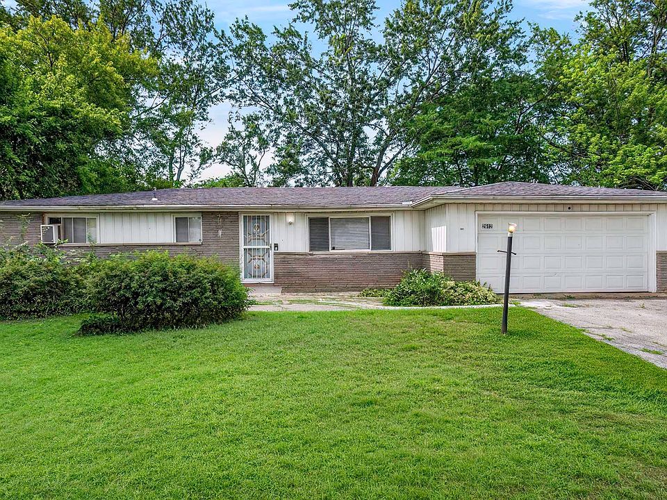 1st image of 2612 Oakwood Dr