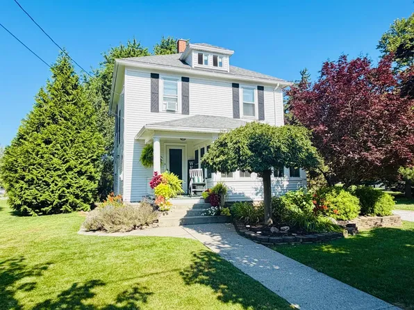 116 Lawrence St, Bellevue, OH 44811