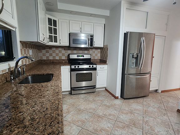 5th image of 32 Harriet Pl Floor 2