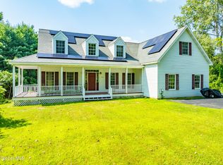 114 Stone Quarry Rd, Halfmoon, NY 12065