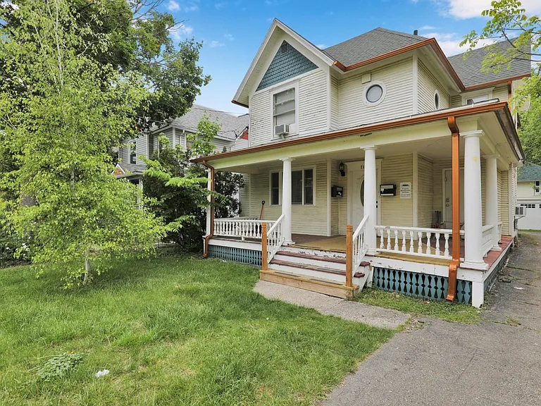 716 N Walnut St #1 — Photo 15