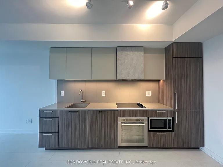 19 Western Battery Rd #3118 — Photo 2
