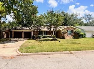 9546 Meadowbriar Ln, Houston, TX 77063