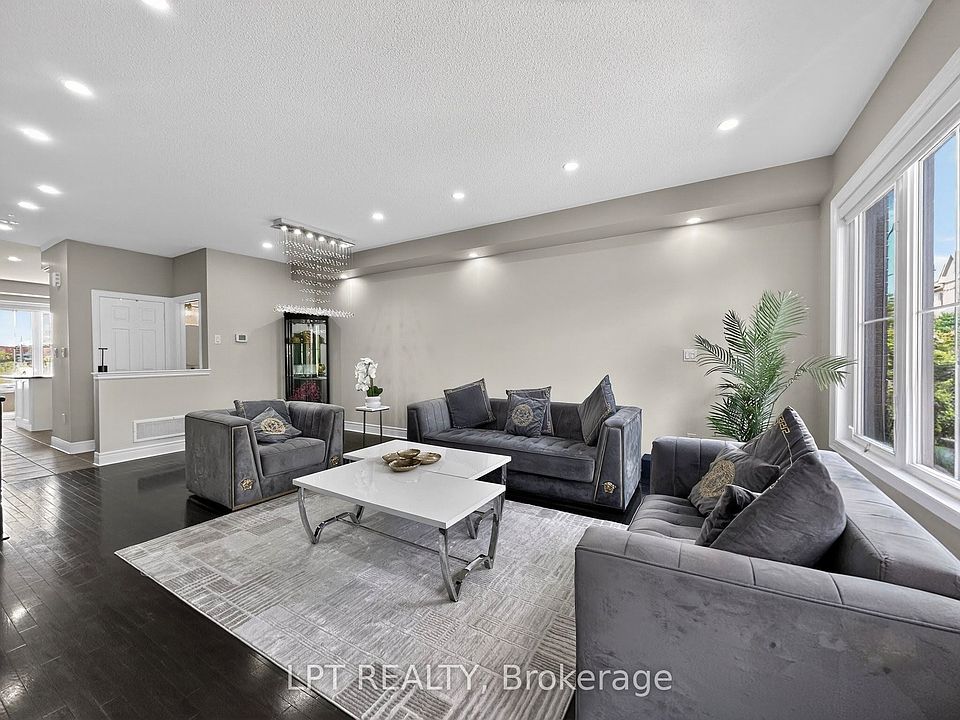 1st image of 44 Cedar Lake Cres