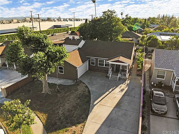 3rd image of 8307 Blewett Ave