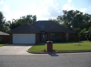 513 S Greengate Dr, Yukon, OK 73099