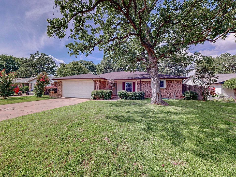 1st image of 3901 Cedarwood Ct