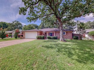 3901 Cedarwood Ct, Arlington, TX 76017