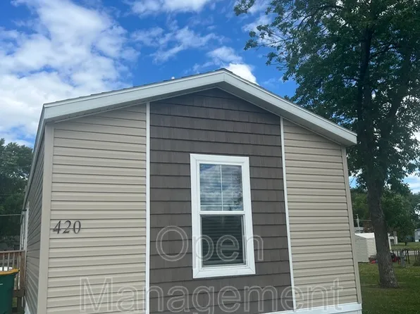 825 1st Ave E, West Fargo, ND