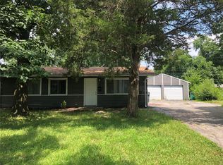 4 Drexel Dr, Cahokia, IL 62206