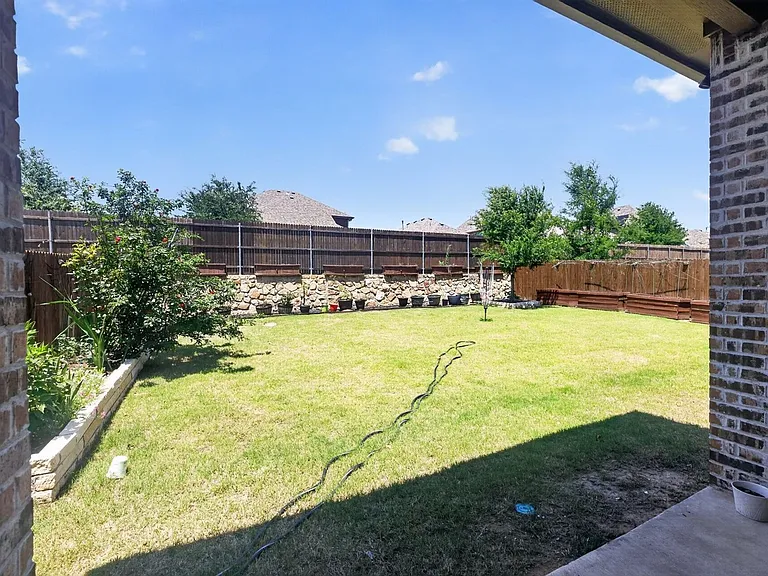 6200 Marigold Dr — Photo 19