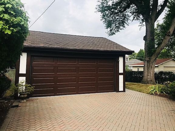 3rd image of 5432 Woodland Ave