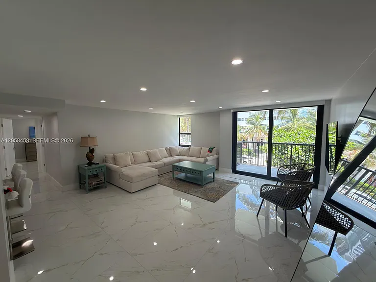 1800 Collins Ave #3H — Photo 5