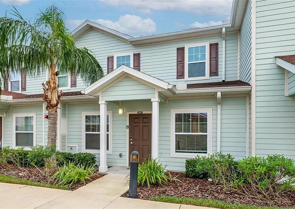 8921 Shine Dr