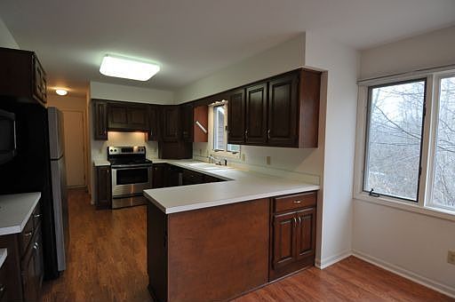 Breakfast Area and Kitchen