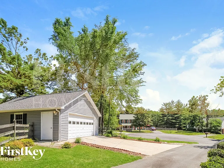 7089 Avenbury Cir — Photo 15