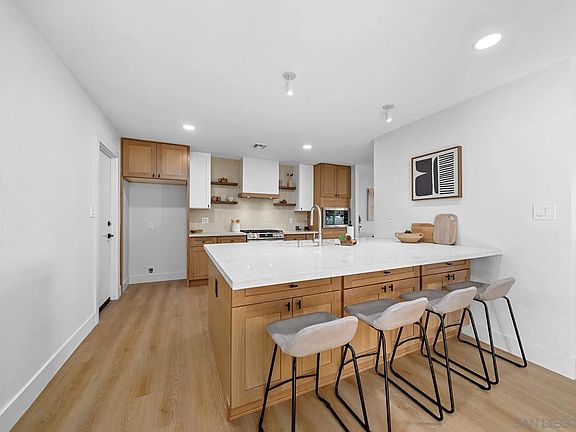 5th image of 4491 Berwick Dr
