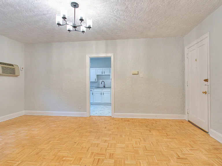3900 Edwards Rd #1 — Photo 5