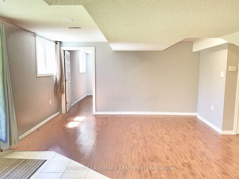 49 Williamson Dr W — Photo 6