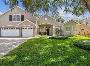 635 Majestic Oak Dr, Apopka, FL 32712