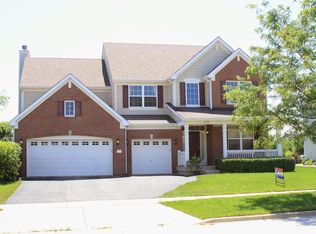 305 Monument Rd, Elgin, IL 60124