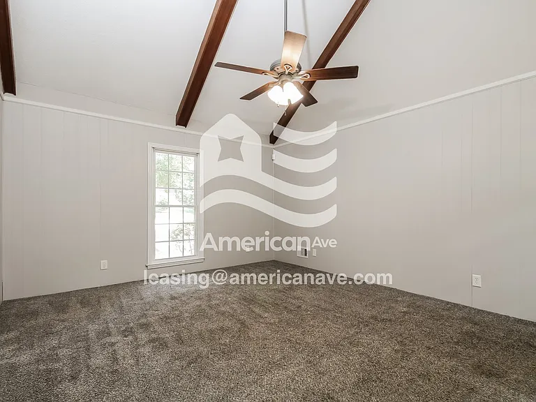27533_003_living_room_3.jpg