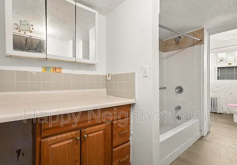 216 E Main St #9 — Photo 8