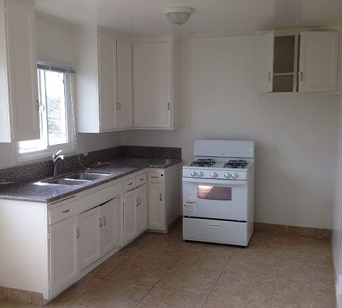 5th image of 3456 Redondo Beach Blvd APT 3