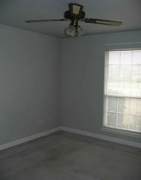601 Man O War Dr — Photo 13