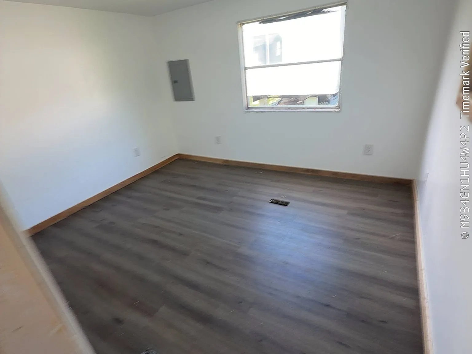 Updated 1BR Mobile Home in Tri State MHP — Photo 4