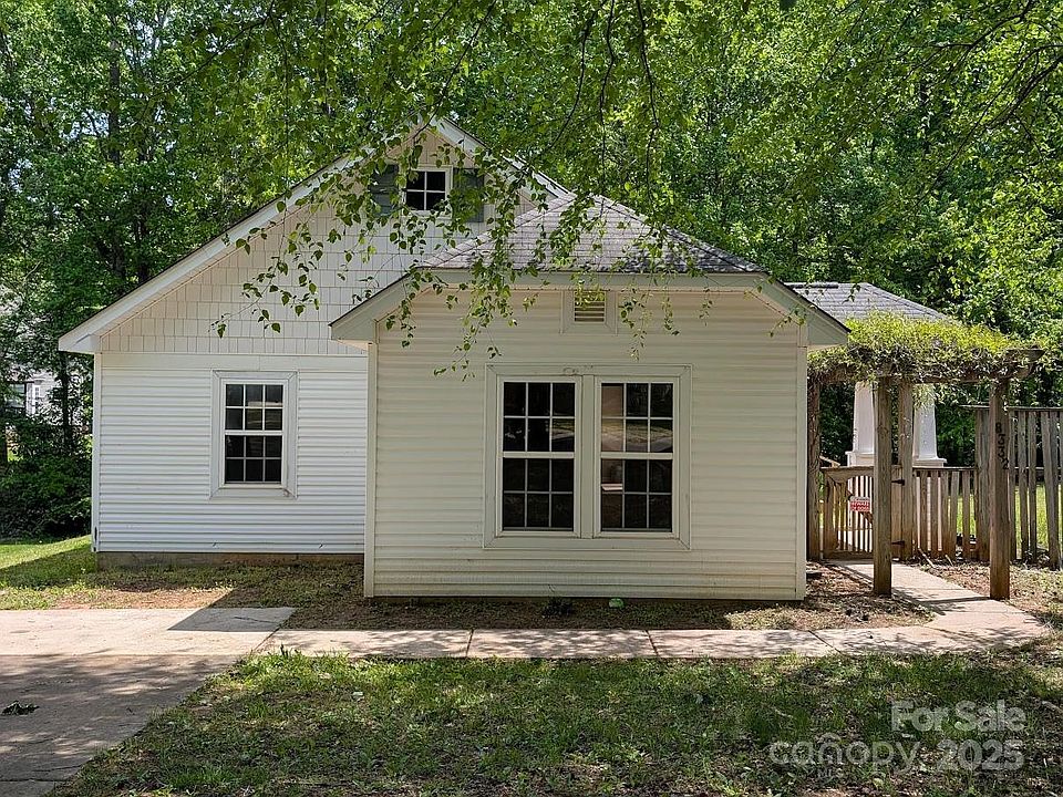 1st image of 8332 Highlander Ct