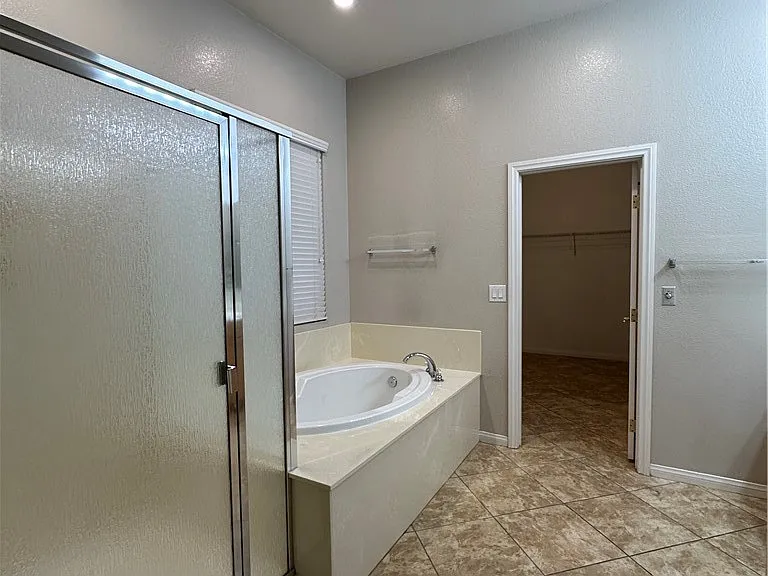 7185 Windy Peak Ct — Photo 32
