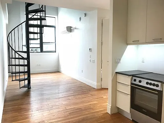 Rented by Simply Brooklyn Realty Inc | media 8
