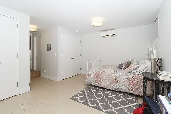 Rented by Flip Technologies Inc | media 32